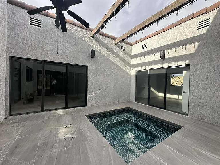 4 Saturn Cir — Photo 9