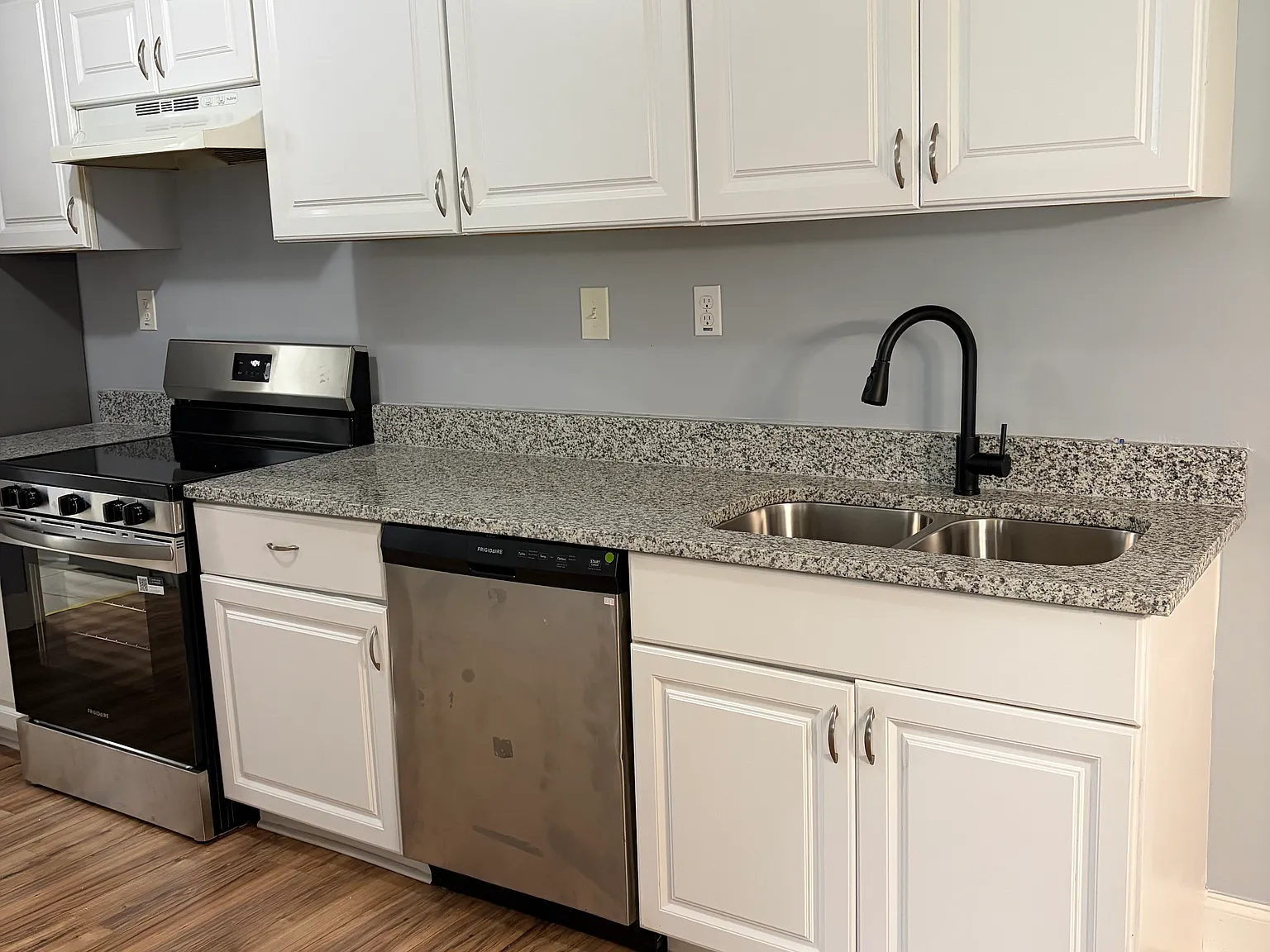 2 bed, 1000 sqft, $1,575 — Photo 4