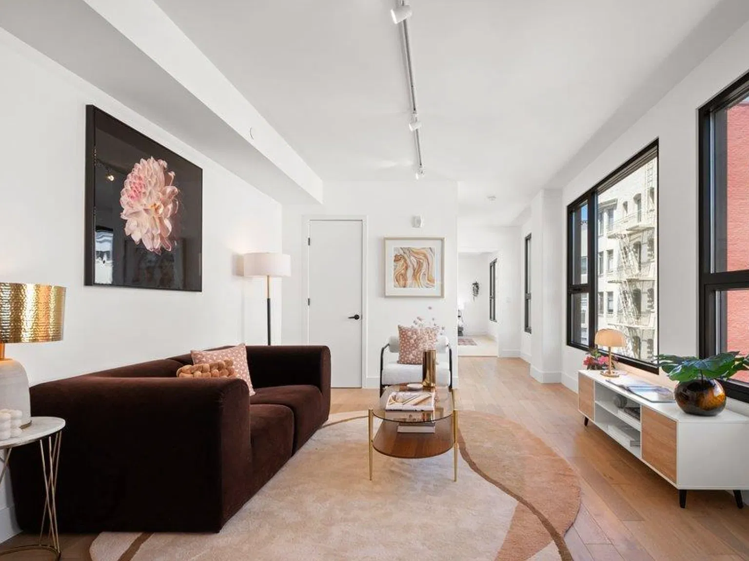 1 bed, 676 sqft, $3,500 — Photo 1