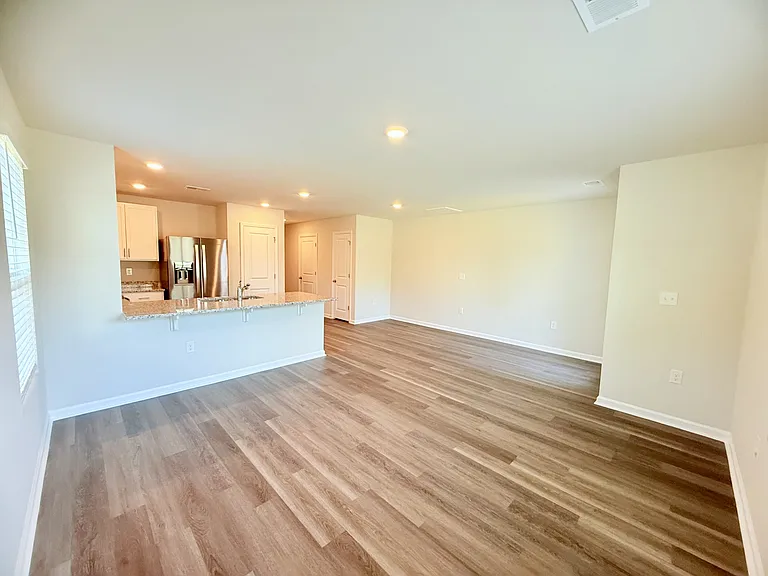 128 Harvest Gold Dr — Photo 5
