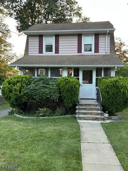1st image of 32 Hamilton Rd