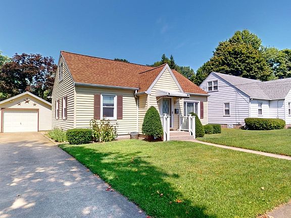 3rd image of 9938 Martin Ave