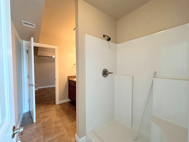 1411 Genesis Dr #6 — Photo 10