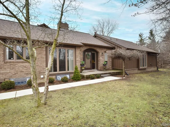 30790 River Crossing St #45, Franklin, MI 48025