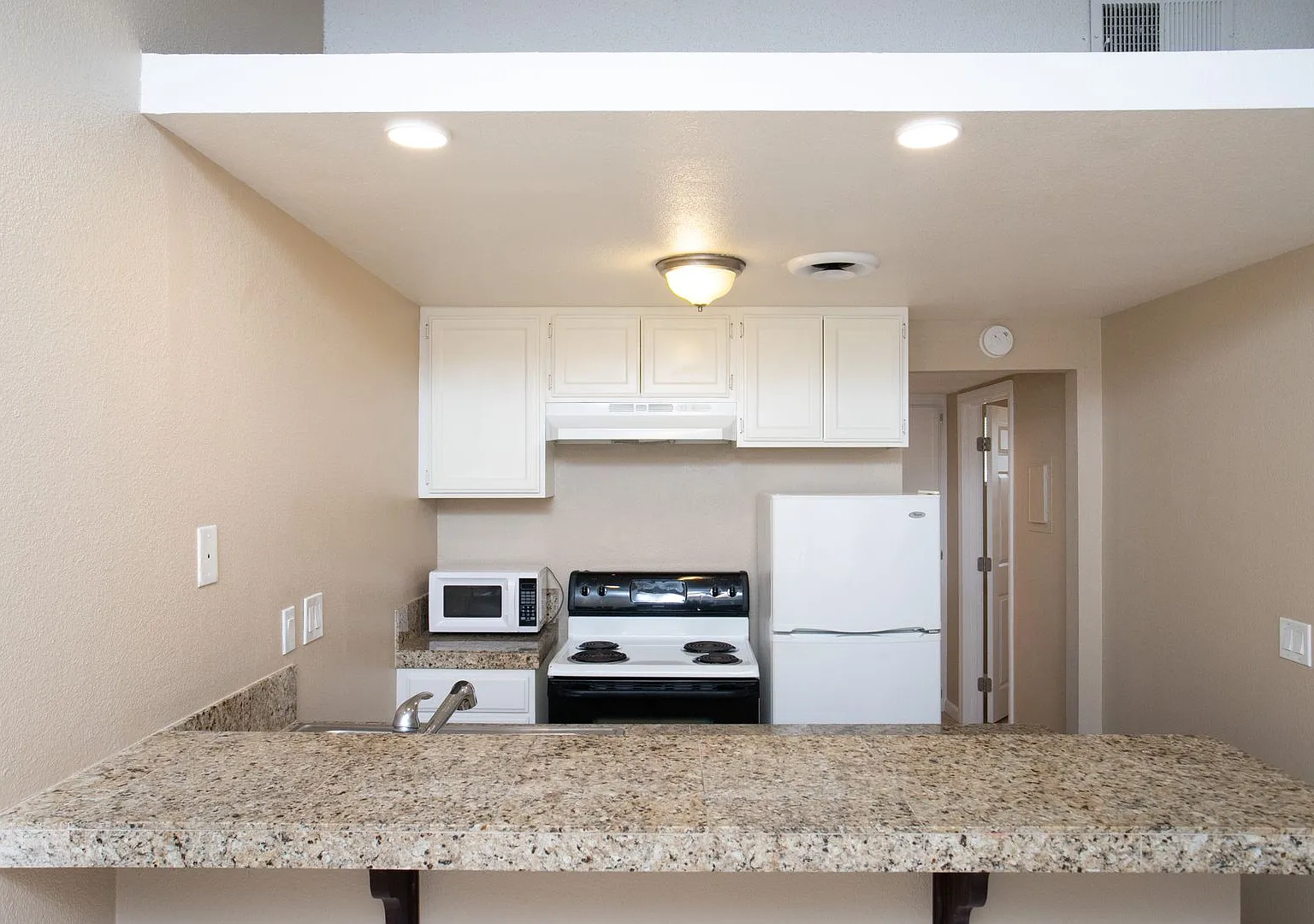 73355 Guadalupe Avenue — Photo 4