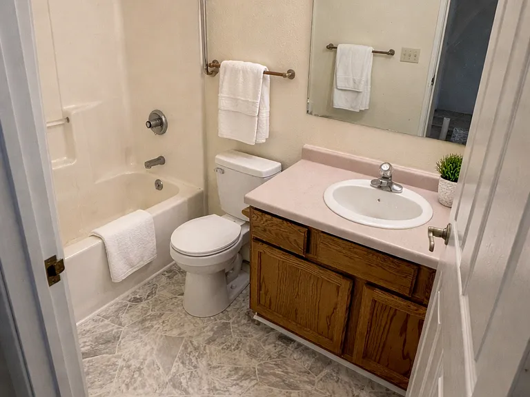 Pioneer Point Apartments — Photo 9