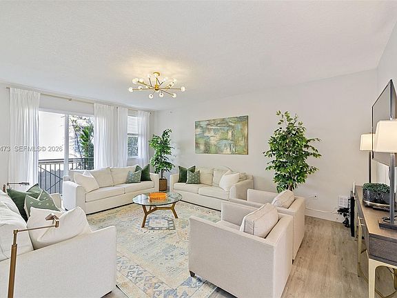 4th image of 2067 S Ocean Dr #5