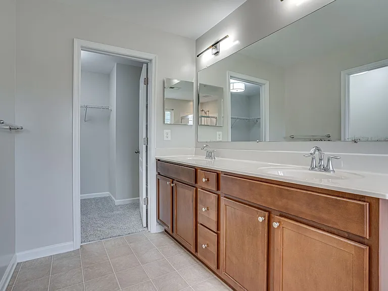 2895 Sedgemore Pl — Photo 26