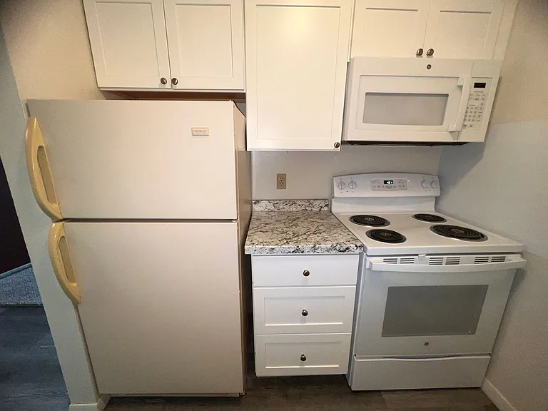 3117 University Dr #H — Photo 1
