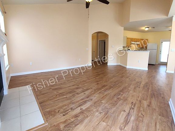 4th image of 18104 Villa Creek Dr