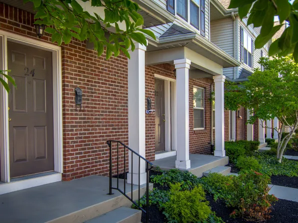 200 East Avenue Apartments and Townhomes