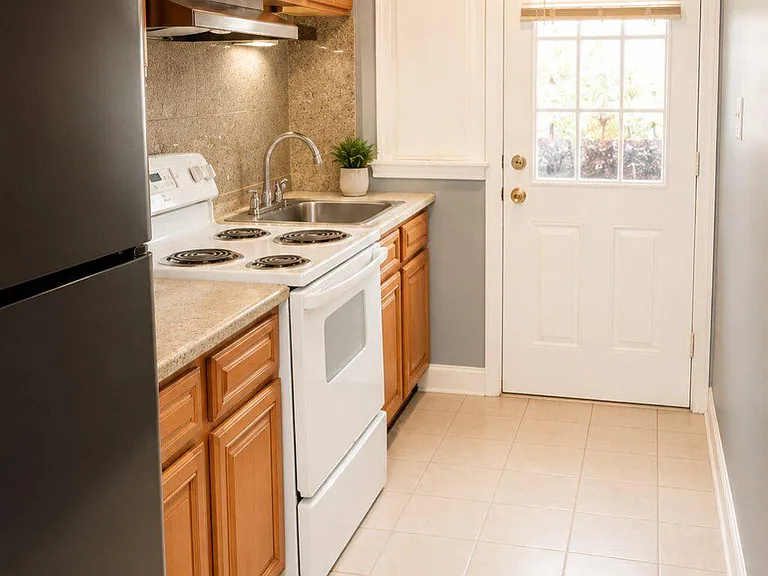 59 Galveston Pl SW #2 — Photo 3