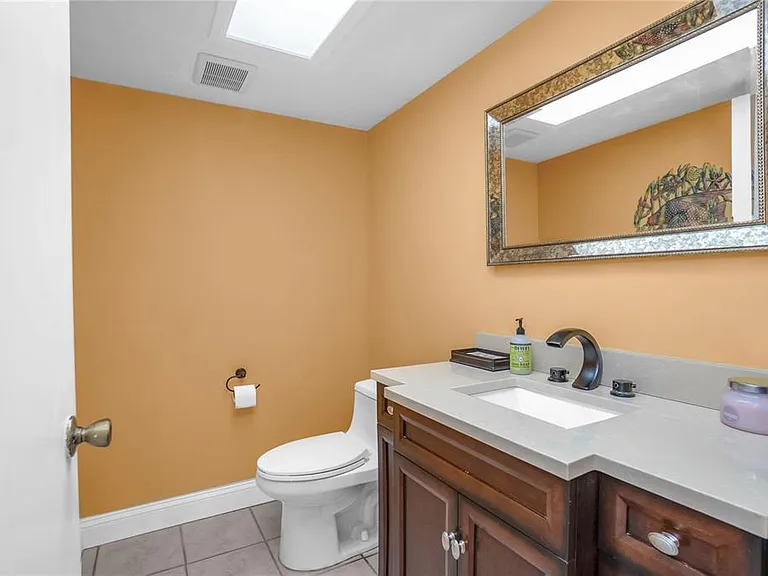 28 Rivertrail Dr — Photo 9