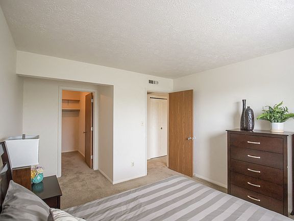 Large Master Bedrooms