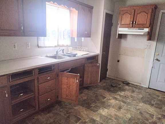 5th image of 1027 Jefferson St