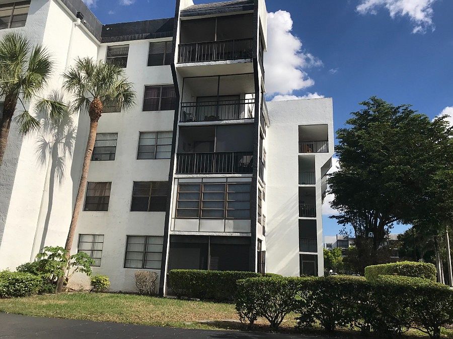 1st image of 6190 Woodlands Blvd APT 307