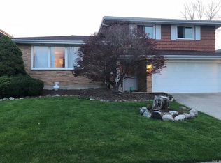 24 Melody Ln, Tonawanda, NY 14150