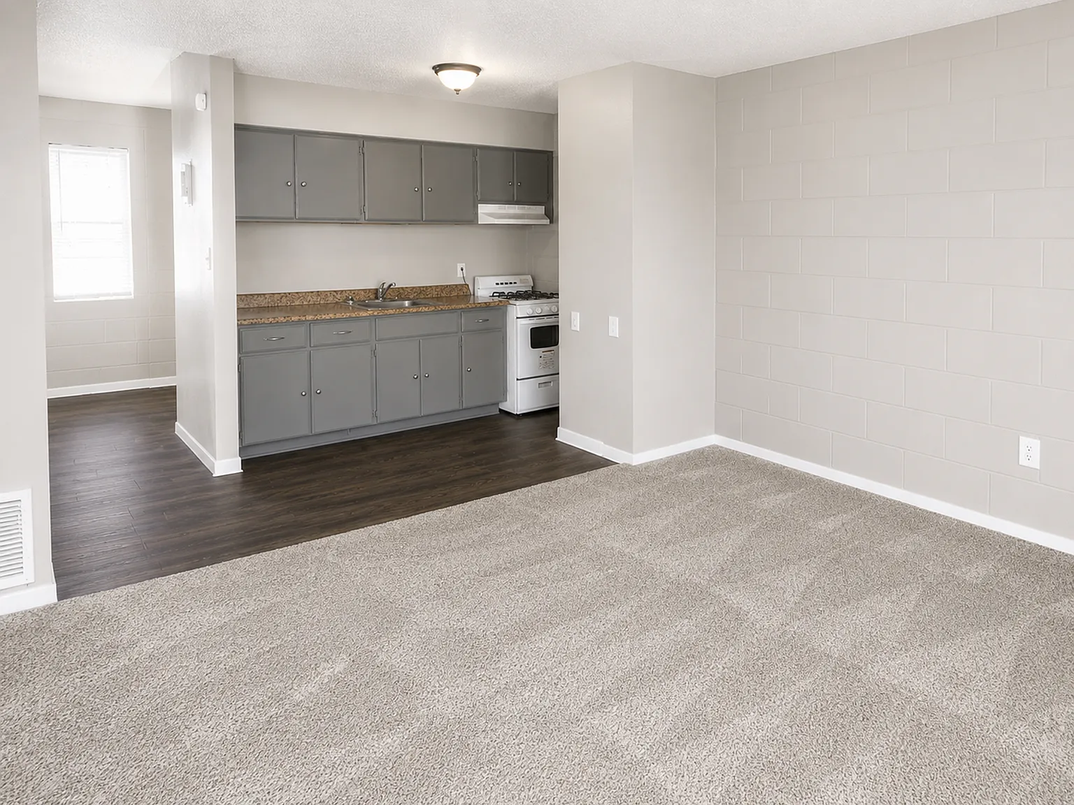 Casa Del Sol Apartments — Photo 3