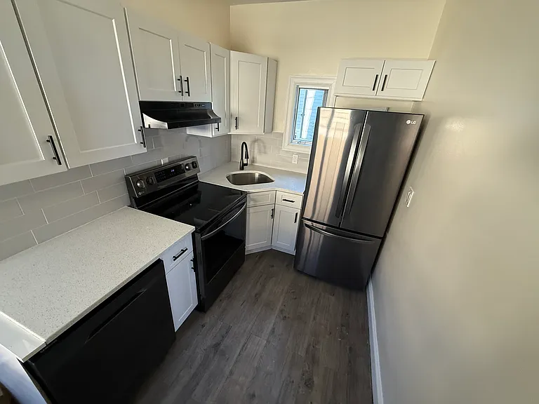 182 Ashford Ave #2 — Photo 28