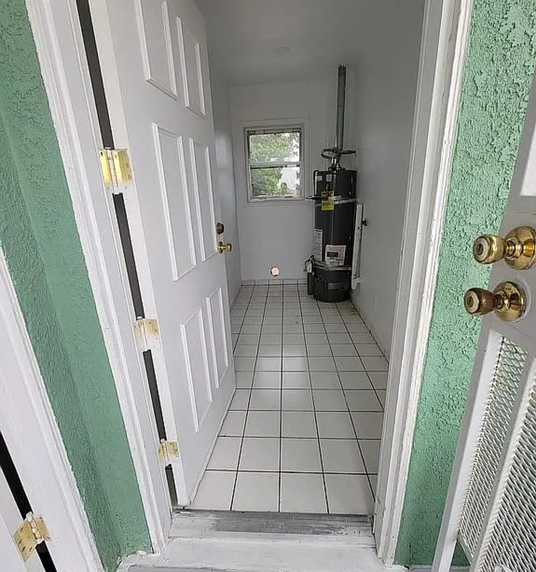 2 bed, 889 sqft, $2,800 — Photo 3