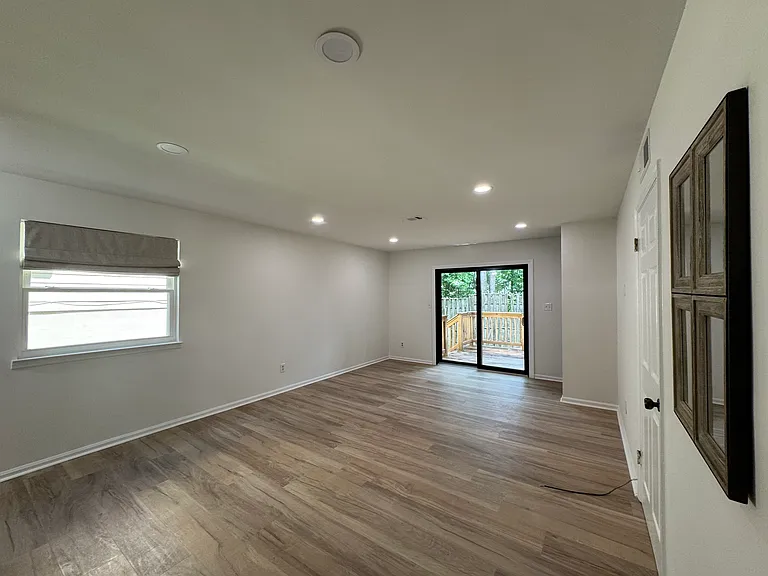 1246 Falling Water Dr SE — Photo 4