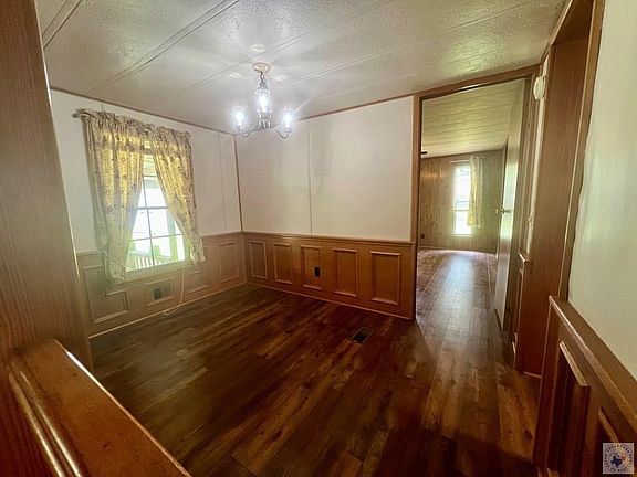 4th image of 535 Lockett St