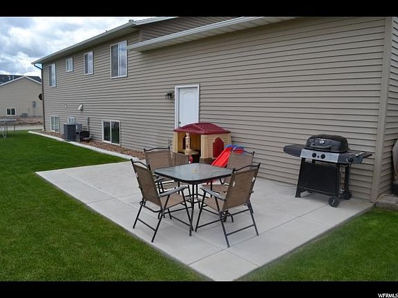 2nd image of 245 W 500 S #239-225