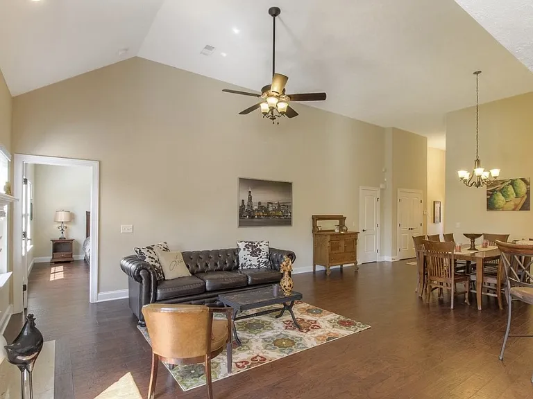 7913 Kirkfield Dr — Photo 11