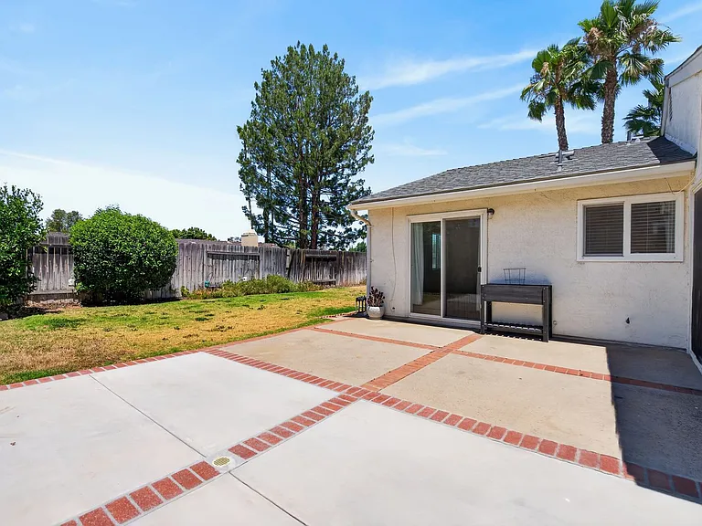 263 Greenbriar Ct — Photo 17