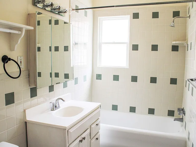 311 E Rosewood Ave #102 — Photo 23