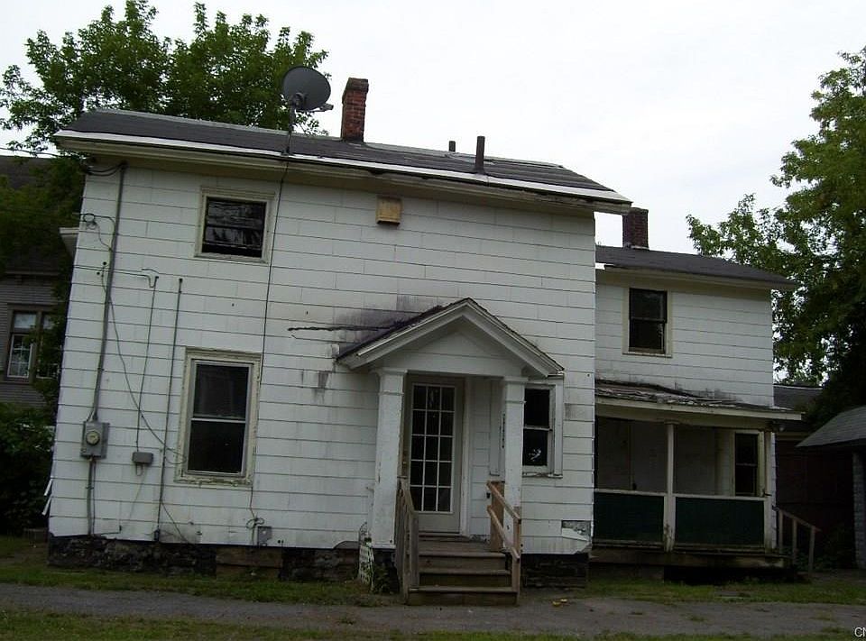 1st image of 2924-26 S Salina St