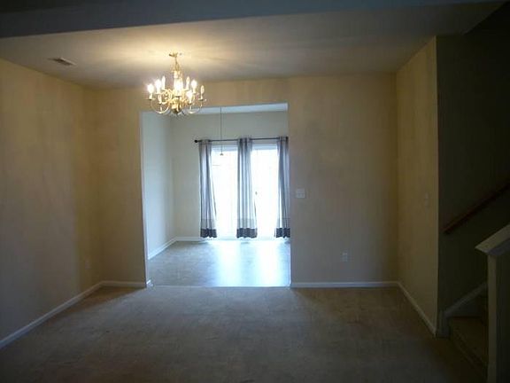 4th image of 456 Brockton Dr