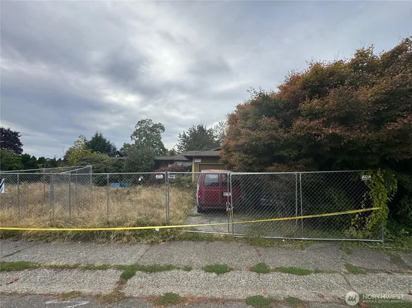 17013 159th Place SE, Renton, WA 98058