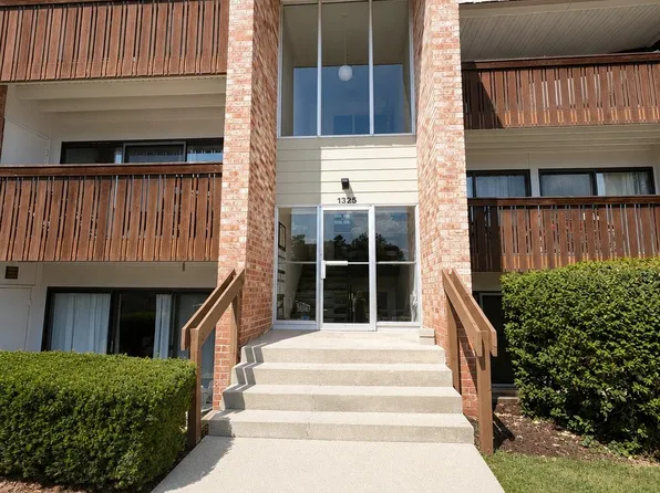1325 S Maple Rd APT 301, Ann Arbor, MI 48103