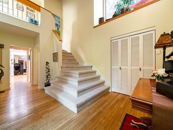 5th image of 11503 73rd Ave NW