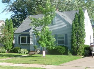 1004 W Park St, Marshfield, WI 54449