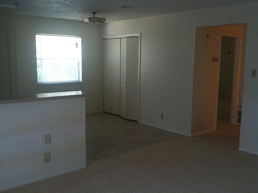 4th image of 5305 St Georges Grn APT A