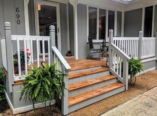 690 Woodbird Pl, Paris, TN 38242