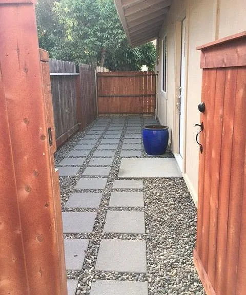 1827B Garden Ave — Photo 2