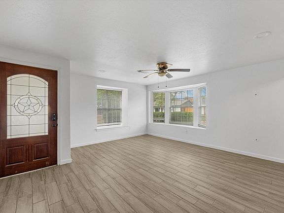 4th image of 5747 Fontenelle Dr