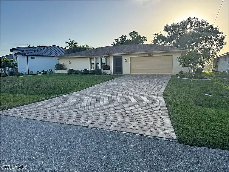 4628 SW 18th Ave — Photo 25
