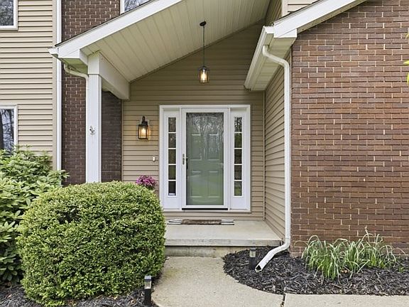 2nd image of 213 Queen Esther Dr