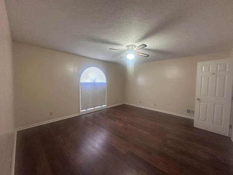 1002 Juniper Springs Dr — Photo 26