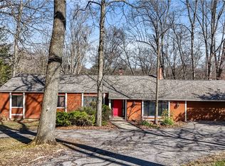7499 Woodlake Dr, Walton Hills, OH