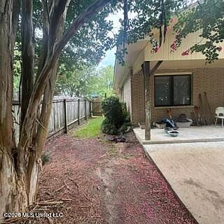4th image of 1670 Wilhurst St