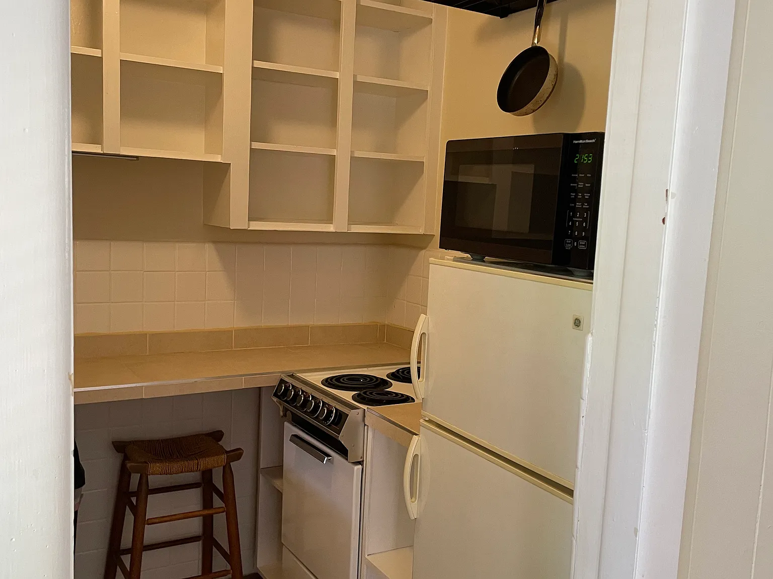Studio, 550 sqft, $950 — Photo 4