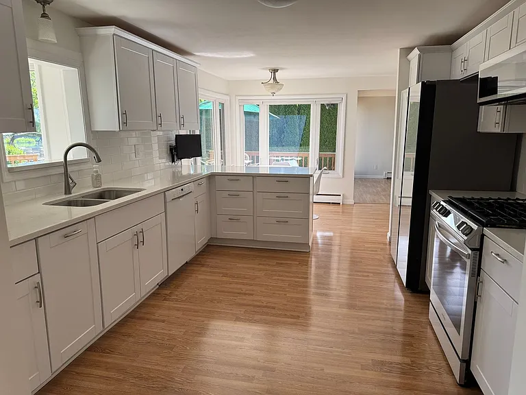 3138 Ponemah Dr — Photo 5