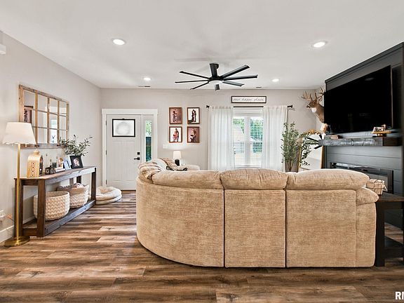 5th image of 100 Olivia Dr