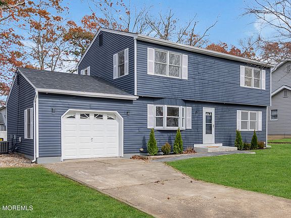 2nd image of 1186 Galley Avenue