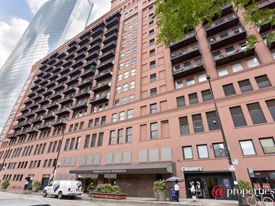 165 N Canal St APT 720, Chicago, IL, 60606